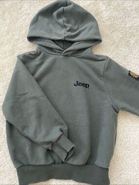 Boys hoodie Jeep sweatshirt size 5-6T green